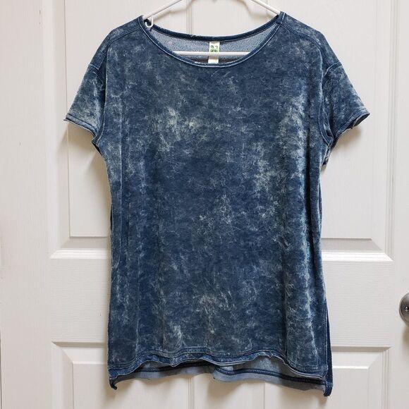 Green Tea Top Womens M Blue Crushed Velvet Short Sleeve Round Neck Hi Low Boho - Picture 1 of 4